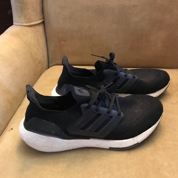 Adidas Mens UltraBoost , black, size 12 - Picture 4 of 5